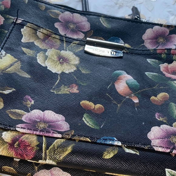 Gently Loved Rosetti Purse- 8+ Compartments/💯Functional, Flowers & Hummingbirds - Picture 3 of 16